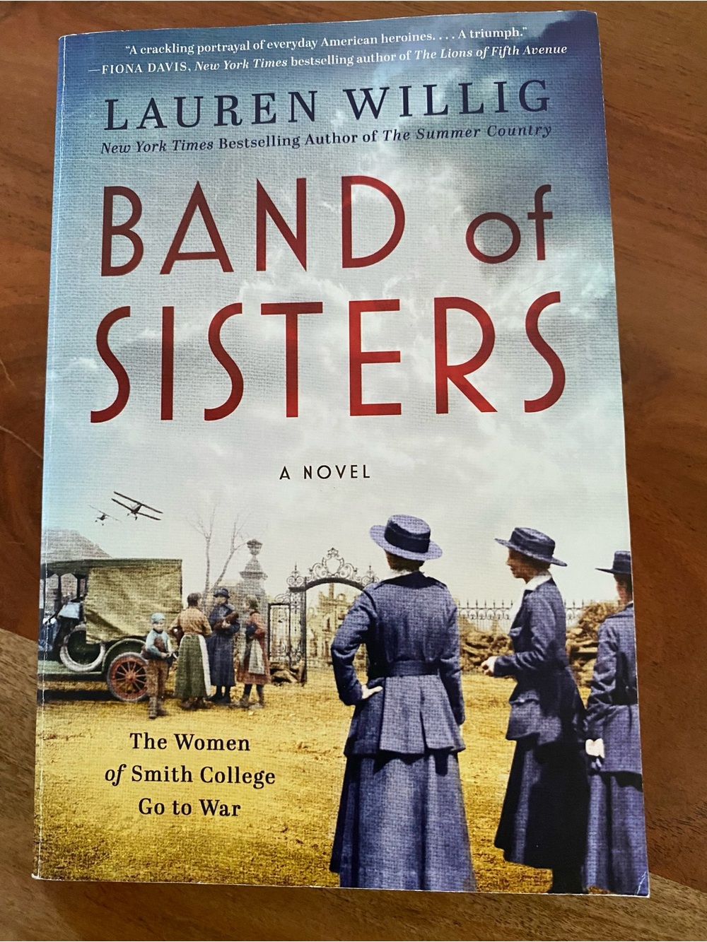 Band of Sisters by Lauren Willig - Blue & Red Cover